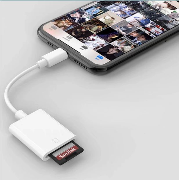 SD memory card reader with Lightning connection for iPhone